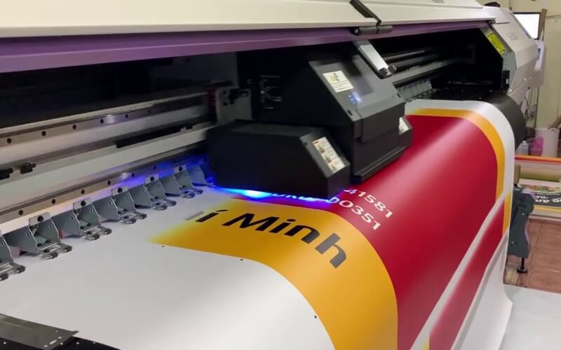 Tranh được in bằng máy in UV