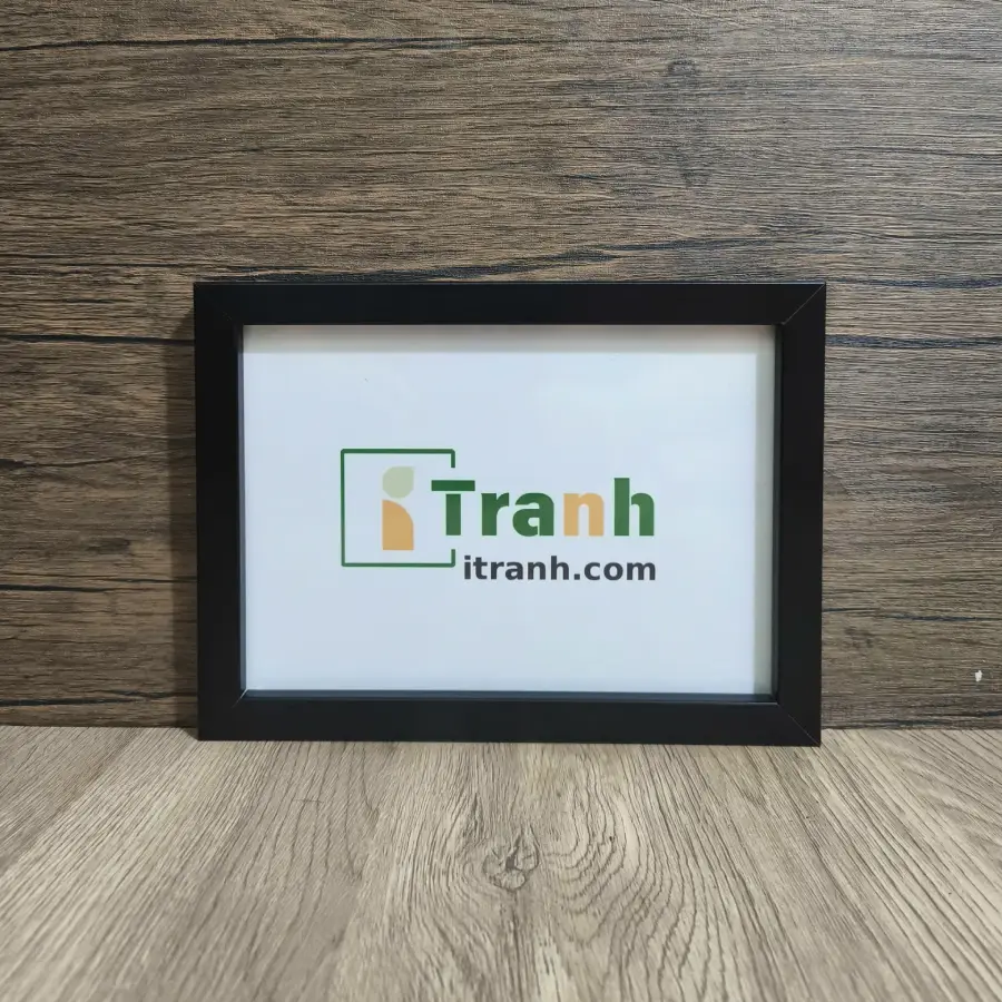 Hình thực tế khung ảnh treo tường 30x42 màu đen ITKT3042-2