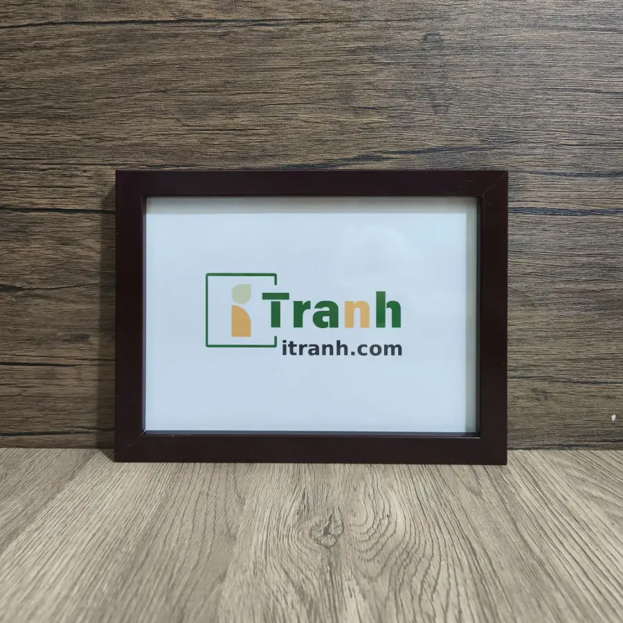 Hình thực tế khung ảnh treo tường 30x42 màu nâu ITKT3042-3